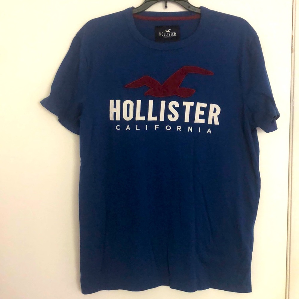 Hollister California dark blue L tee shirt
